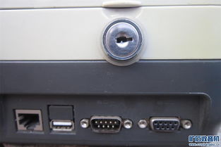 現(xiàn)代商業(yè)設備與傳統(tǒng)文化商品的完美結合